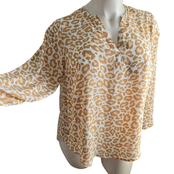 Torrid Womens Leopard Print Blouse Size 1 Tan & White V-Neck Long Sleeve JJ3876 - Picture 8 of 10